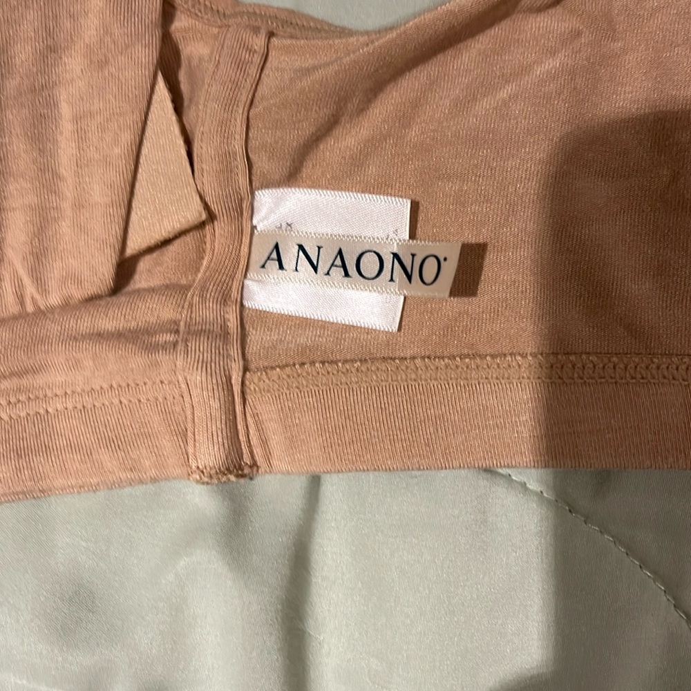 Anaono mastectomy bra, front closure. Worn a couple of times.